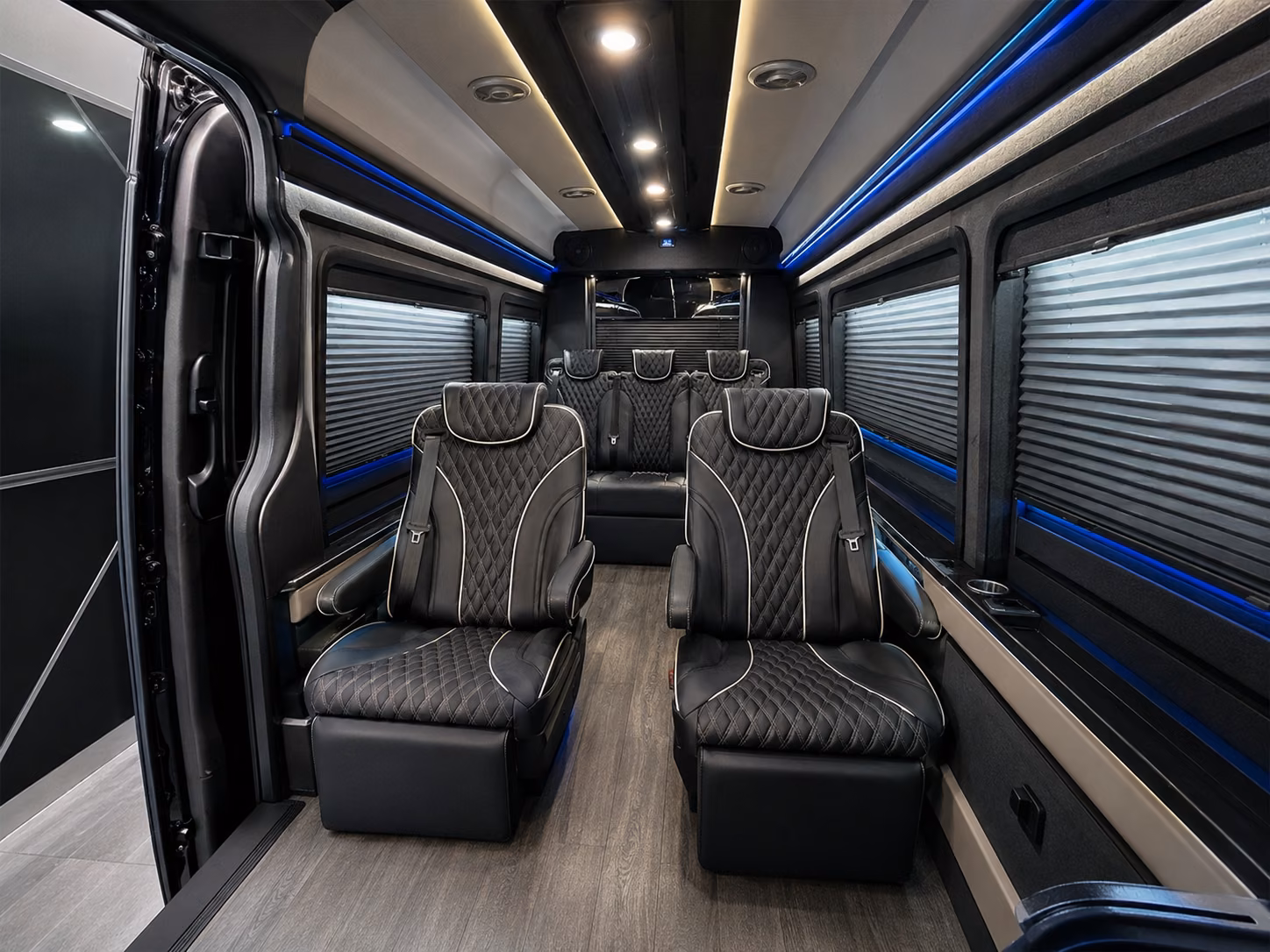 for easy arrivals into den a group shuttle from the terminal to lakewood handles everything